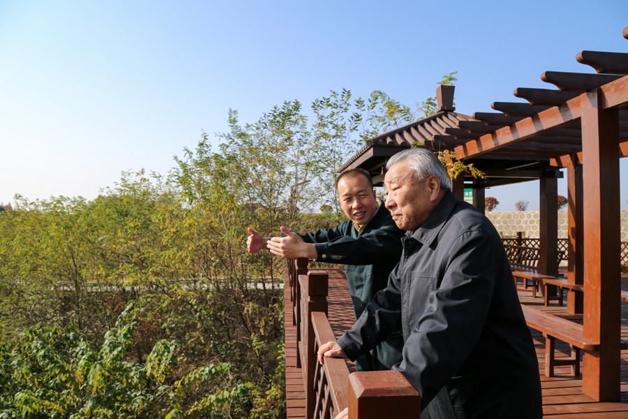 21-2019年10月，國家水利部原副部長王守強參觀金徽股份時盛贊：金徽股份是綠色礦山、文明礦山、美麗礦山。.jpg